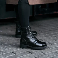 KARA Naisten lakerimaiharit