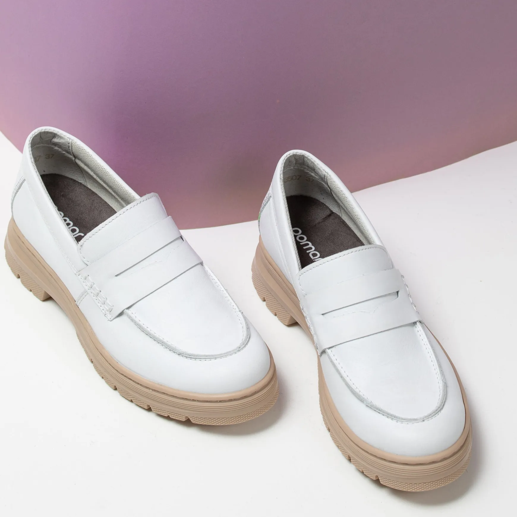 NOKI Naisten loaferit